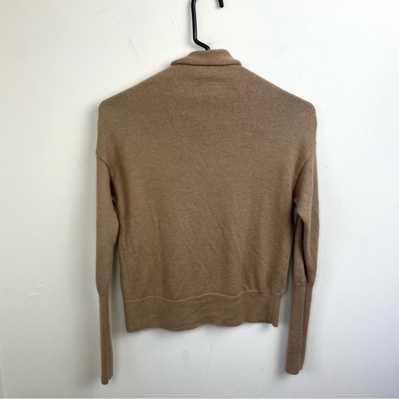 Bundle of Wilfred Cyprie Sweaters in Oxford Tan and Gray - Picture 9 of 15